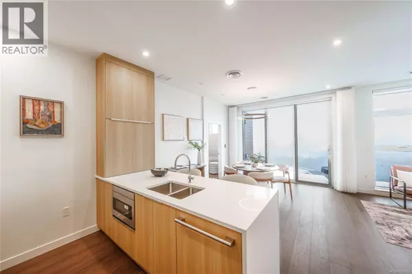 Sidney, BC V8L2W5,9570 Fifth ST #302