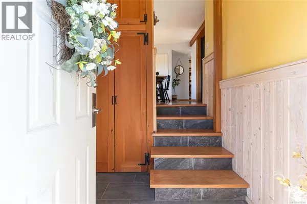 Victoria, BC V9A1P9,3066 Carroll St