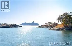 Victoria, BC V8V1A2,60 Dallas RD #36