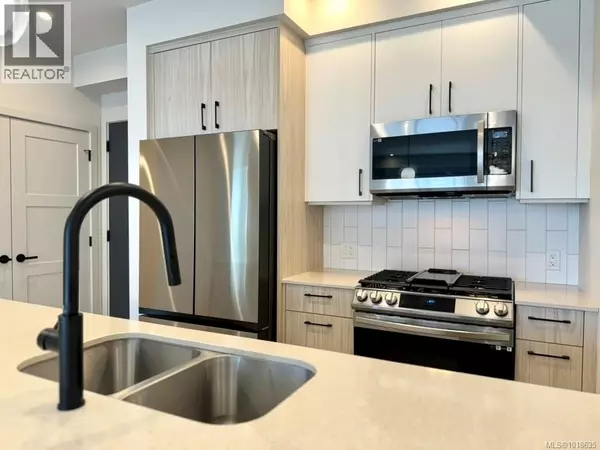 Langford, BC V9B6Z9,947 Whirlaway CRES #505