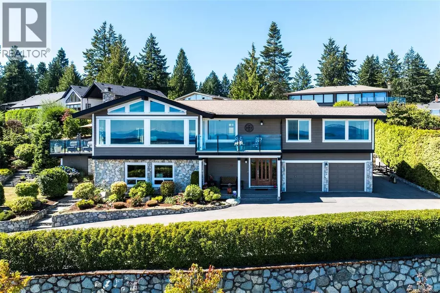 8874 Park Pacific Terr, North Saanich, BC V8L4S1