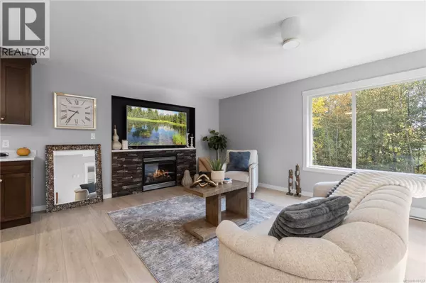 Nanaimo, BC V9T6S7,118 Cowling Pl