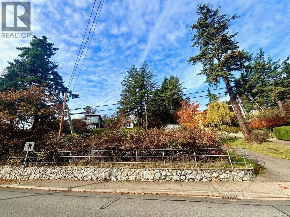 Saanich, BC V8Z5A2,3904 Wilkinson Rd