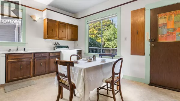 Victoria, BC V8V3E1,1296 Richardson St