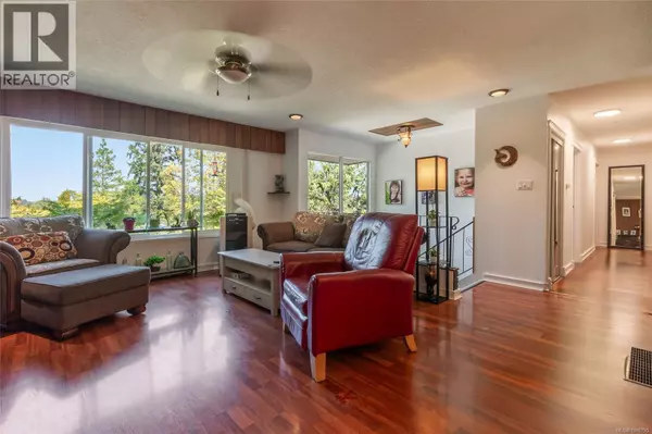 Nanaimo, BC V9X1A9,43 Roberta Rd E