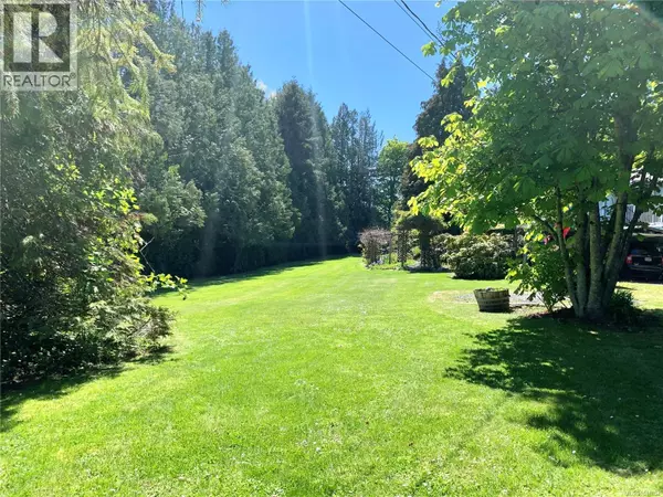 Saanich, BC V8X2N9,4504 Pachena Pl