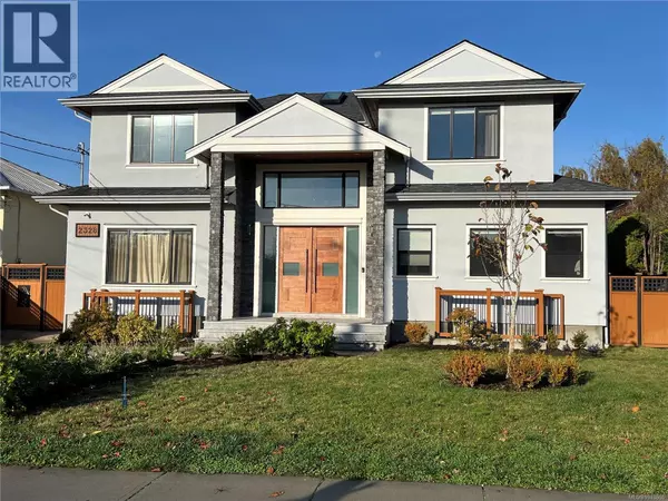 2328 Dunlevy St, Oak Bay, BC V8R5Y9