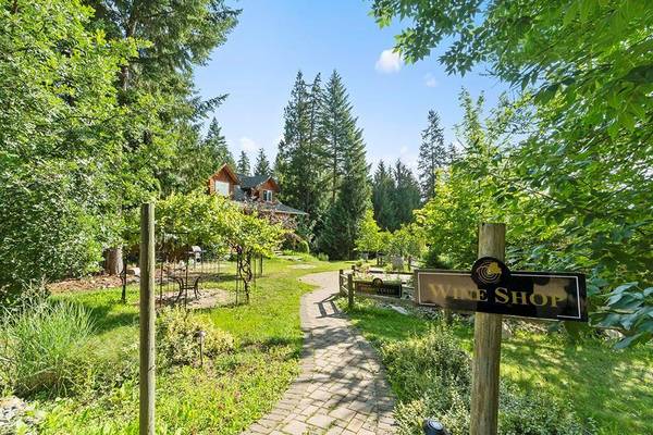 2302 Skimikin Road, Tappen, BC V0E2X0