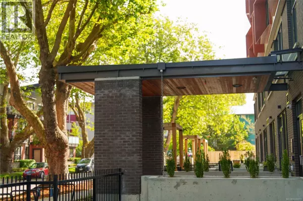 Victoria, BC V8Z1A5,629 Speed AVE #209