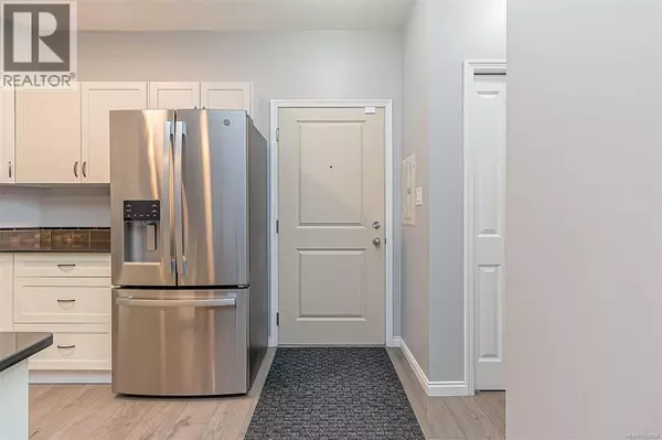 Langford, BC V9B2X8,821 Goldstream AVE #205