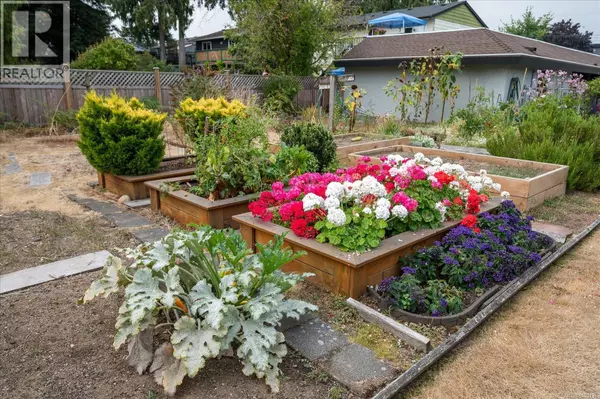 219 Bagshaw ST #6, Parksville, BC V9P2H3