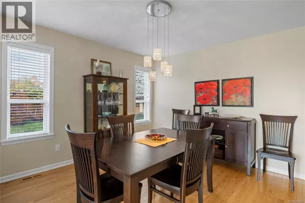 Parksville, BC V9P2P7,201 Crabapple Cres