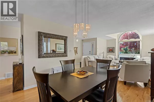 Parksville, BC V9P2P7,201 Crabapple Cres