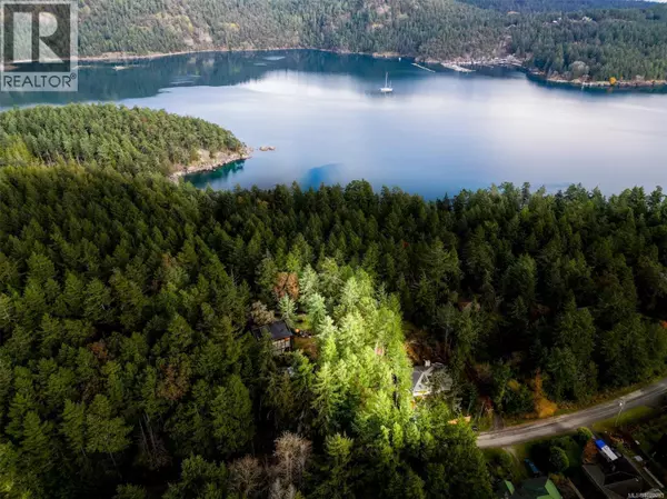 Pender Island, BC V0N2M2,7904 Plumper Way