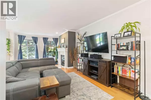 898 Vernon AVE #206, Saanich, BC V8X2W6
