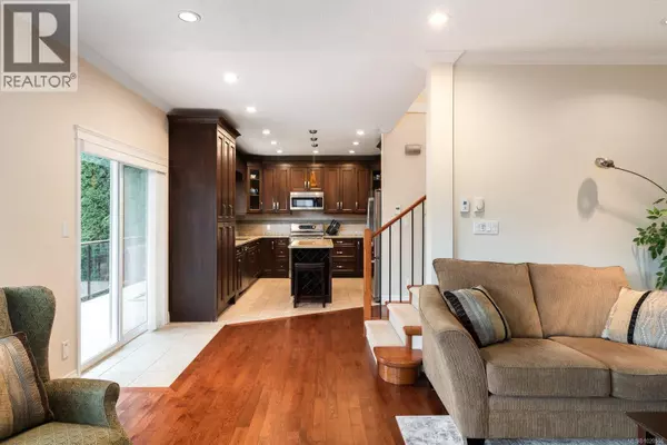 Saanich, BC V8Y2G4,5173 Lochside Dr