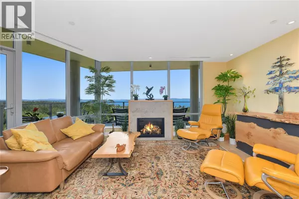 Saanich, BC V8Y3K3,5388 Hill Rise TER #403