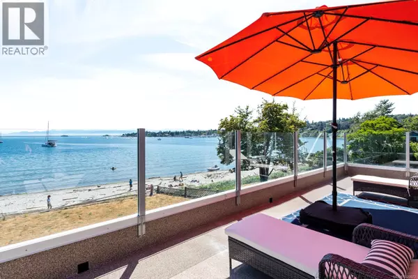 Saanich, BC V8N4G3,3905B Cadboro Bay Rd