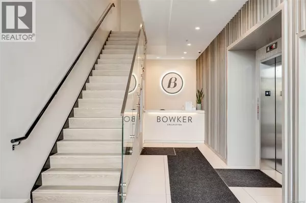 Oak Bay, BC V8R2E2,2285 Bowker AVE #PH5