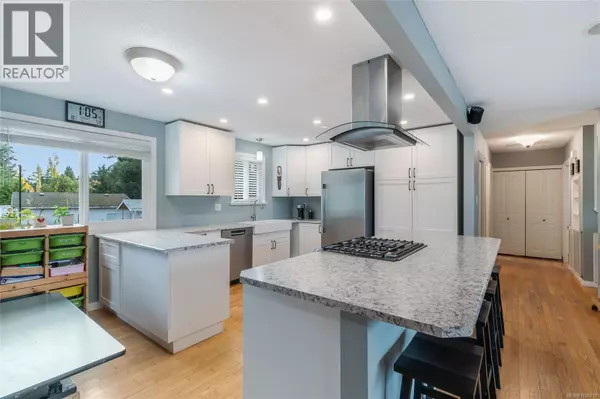 Nanaimo, BC V9T2N1,5523 Fernandez Pl