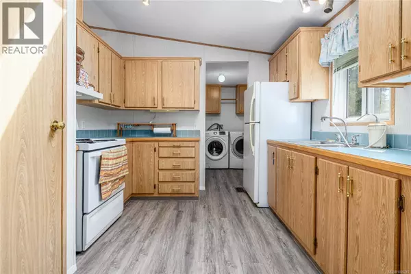 Courtenay, BC V9N9E1,2200 Lambert DR #1