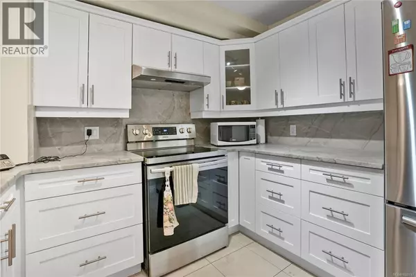 Saanich, BC V8Z5L2,4536 Viewmont AVE #111