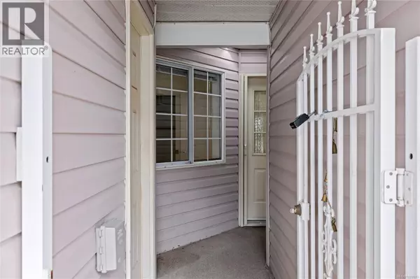 Ladysmith, BC V9G1B8,100 First AVE #3