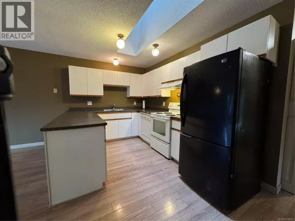 Campbell River, BC V9W1S8,513 Erickson RD #B