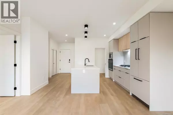 Langford, BC V9B6V1,2341 Bear Mountain Pkwy #605