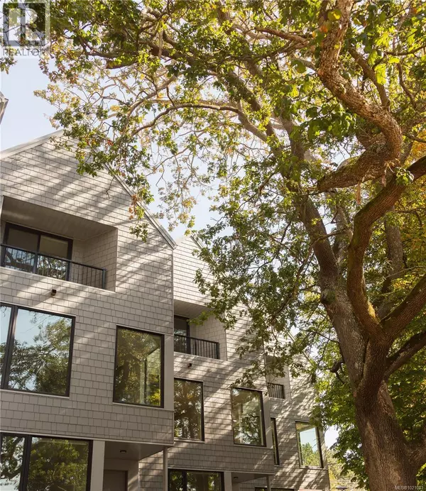 Victoria, BC V8S4G6,907 Redfern ST #7