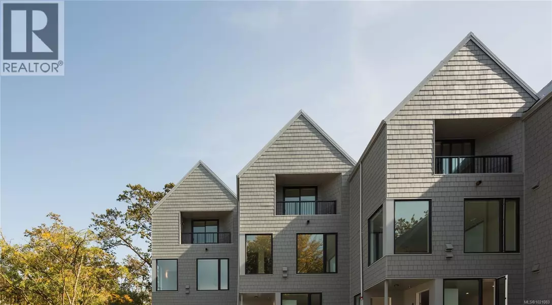 907 Redfern ST #7, Victoria, BC V8S4G6