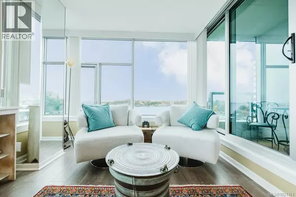 Victoria, BC V9A7E9,325 Maitland ST #702