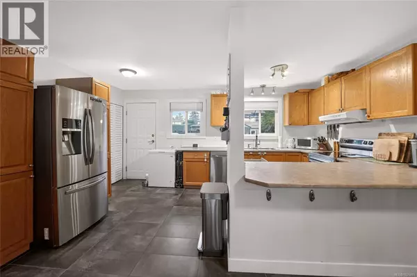 Nanaimo, BC V9T4V8,2674 Camcrest Dr