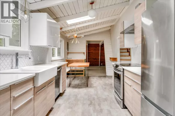 Gabriola Island, BC V0R1X5,1535 Whalebone Dr