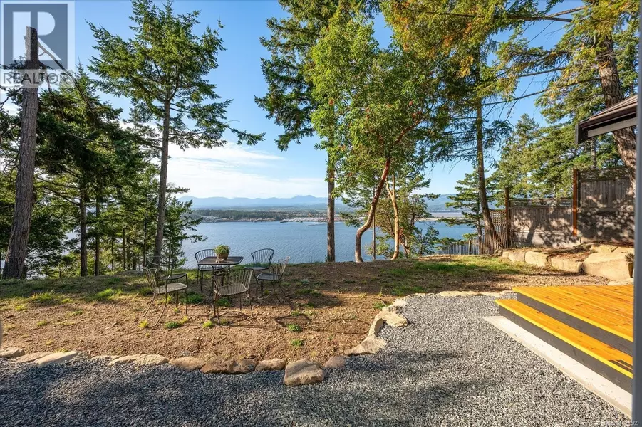 1306 Harrison Way, Gabriola Island, BC V0R1X2
