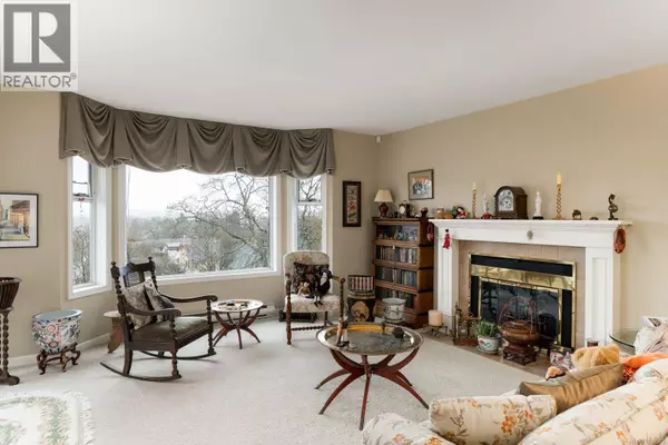 Saanich, BC V8X2P9,1356 Slater ST #5