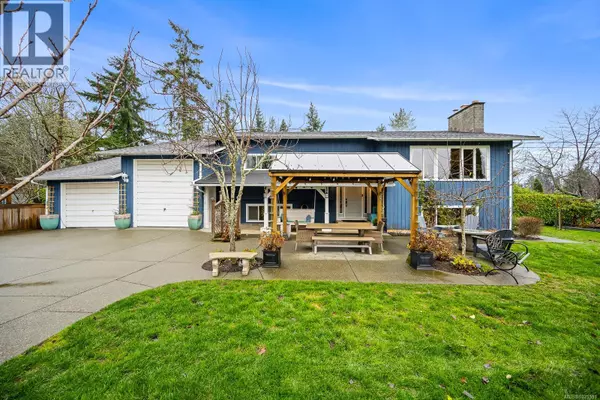 4675 Montrose Dr, Courtenay, BC V9N9S8