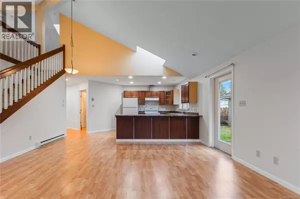 Courtenay, BC V9N7J8,1126 18th St