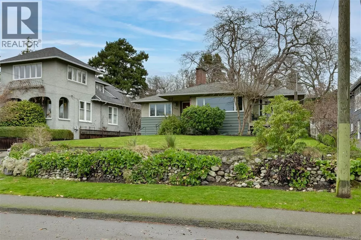 Oak Bay, BC V8S4Z4,645 Transit Rd