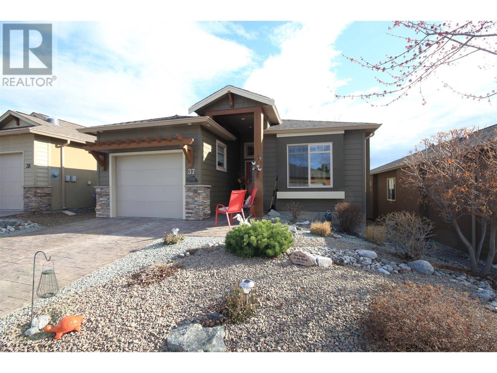6833 Meadows DR #37, Oliver, BC V0H1T4