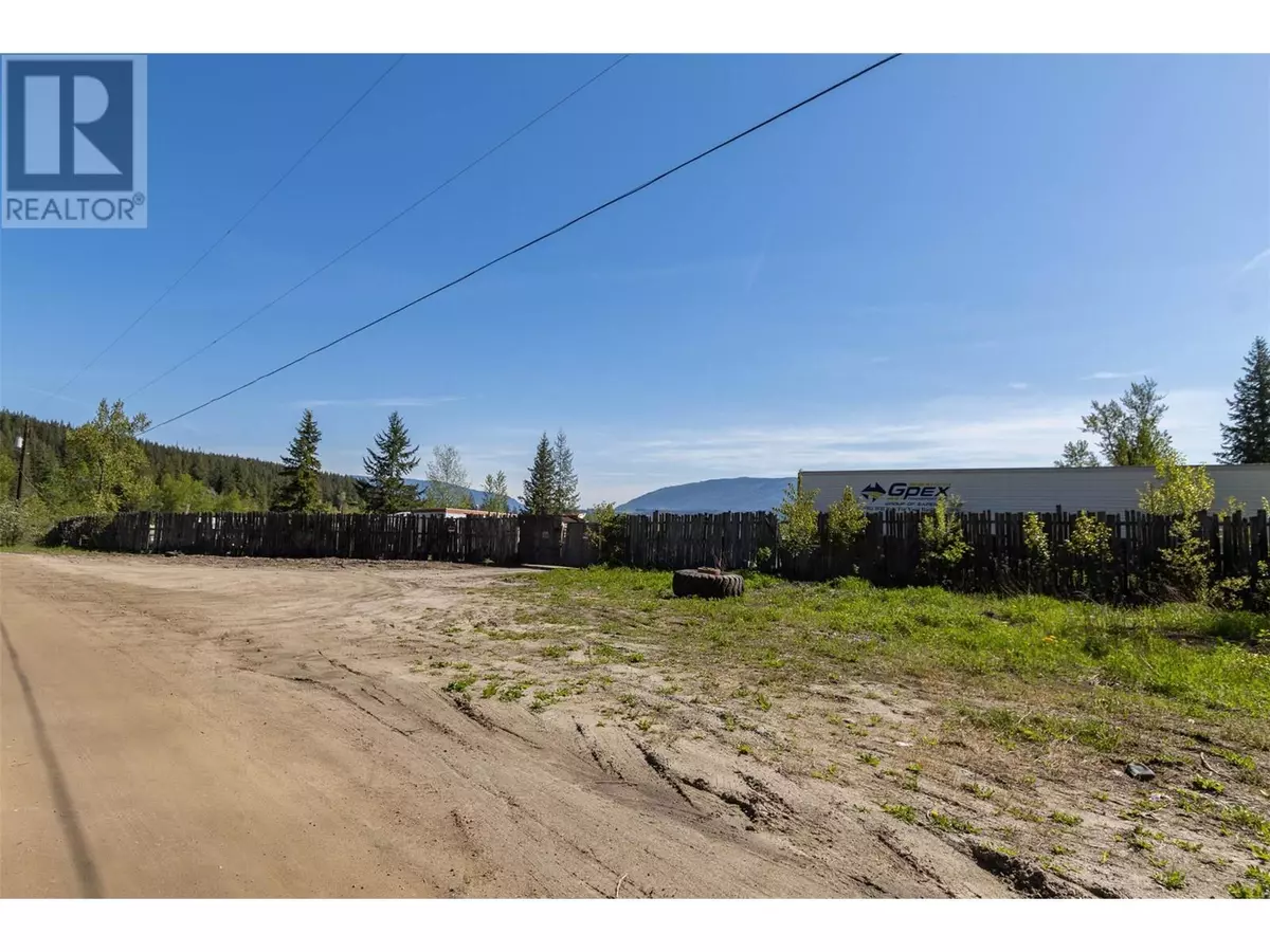 Salmon Arm, BC V1E2Y9,450 46th Street SW