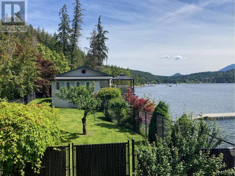 2233 Eagle Bay Road, Blind Bay, BC V0E1H1