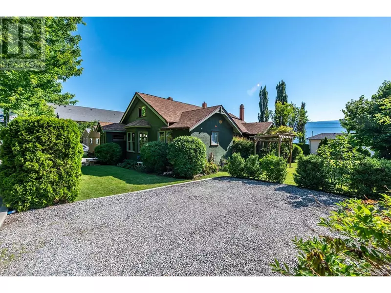 12609 Lakeshore Drive S, Summerland, BC V0H1Z1