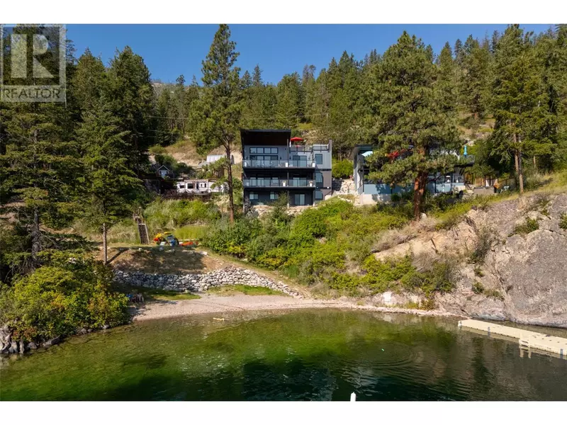 4401 Westside RD North #32, Kelowna, BC V1Z3P8