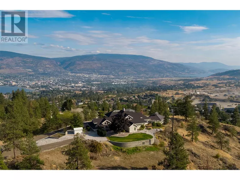 2632 FORSYTH Drive, Penticton, BC V2A8Y9