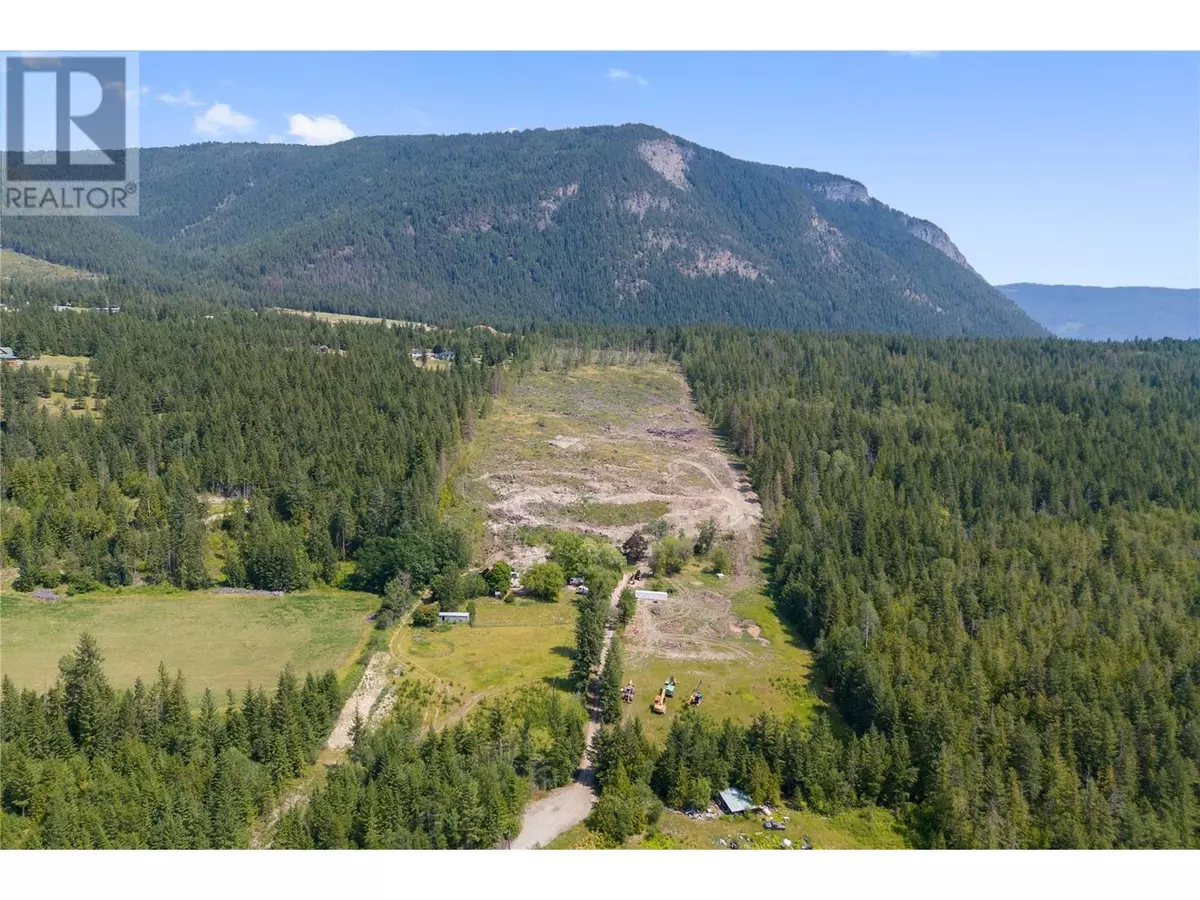 Tappen, BC V0E2X1,3311 Colton Road