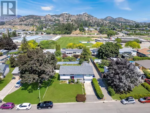 Kelowna, BC V1Y3S4,1348 Lombardy Square