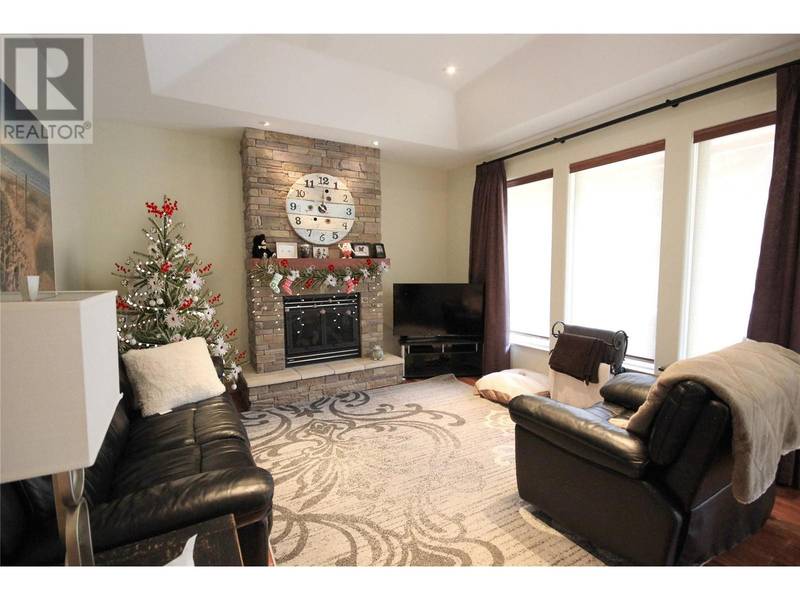 3160 EVERGREEN Drive, Penticton, BC V2A9A9