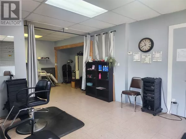 Falkland, BC V0E1W1,5683 97 Highway N
