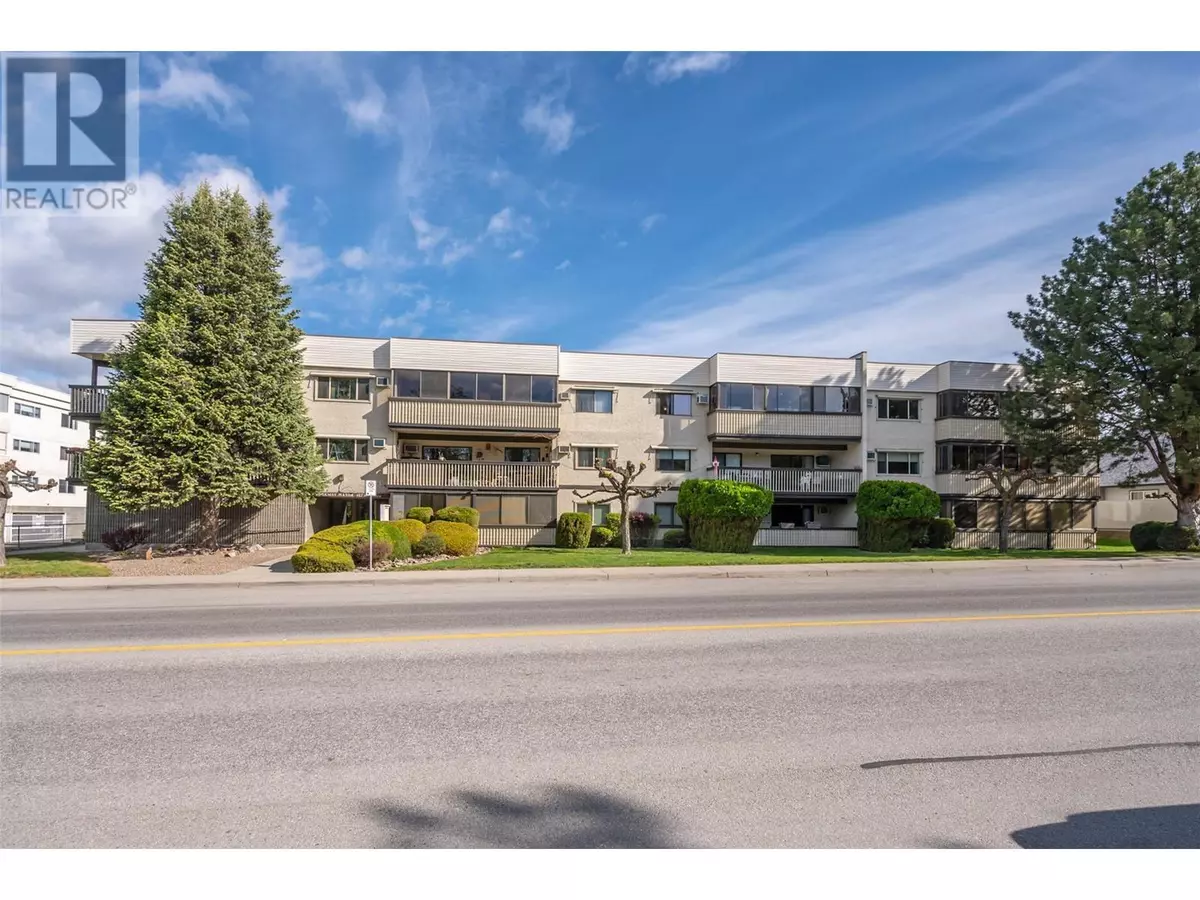 Penticton, BC V2A3N1,187 Warren AVE West #206